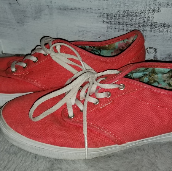 Coral Vans - Picture 2 of 2